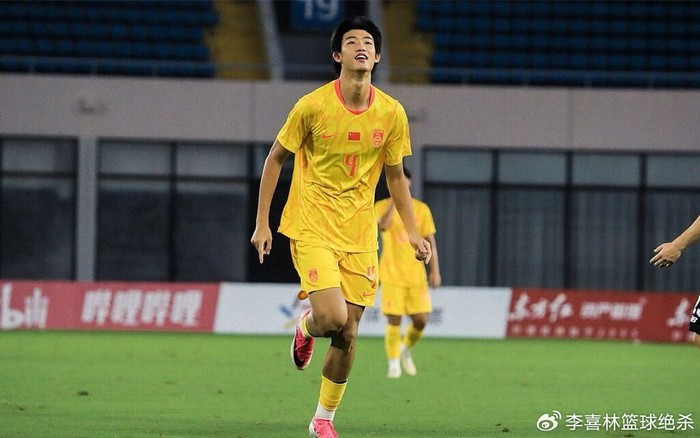 13战进16球！中国足球17岁1米94新星崛起：国产克劳奇剑指世少赛
